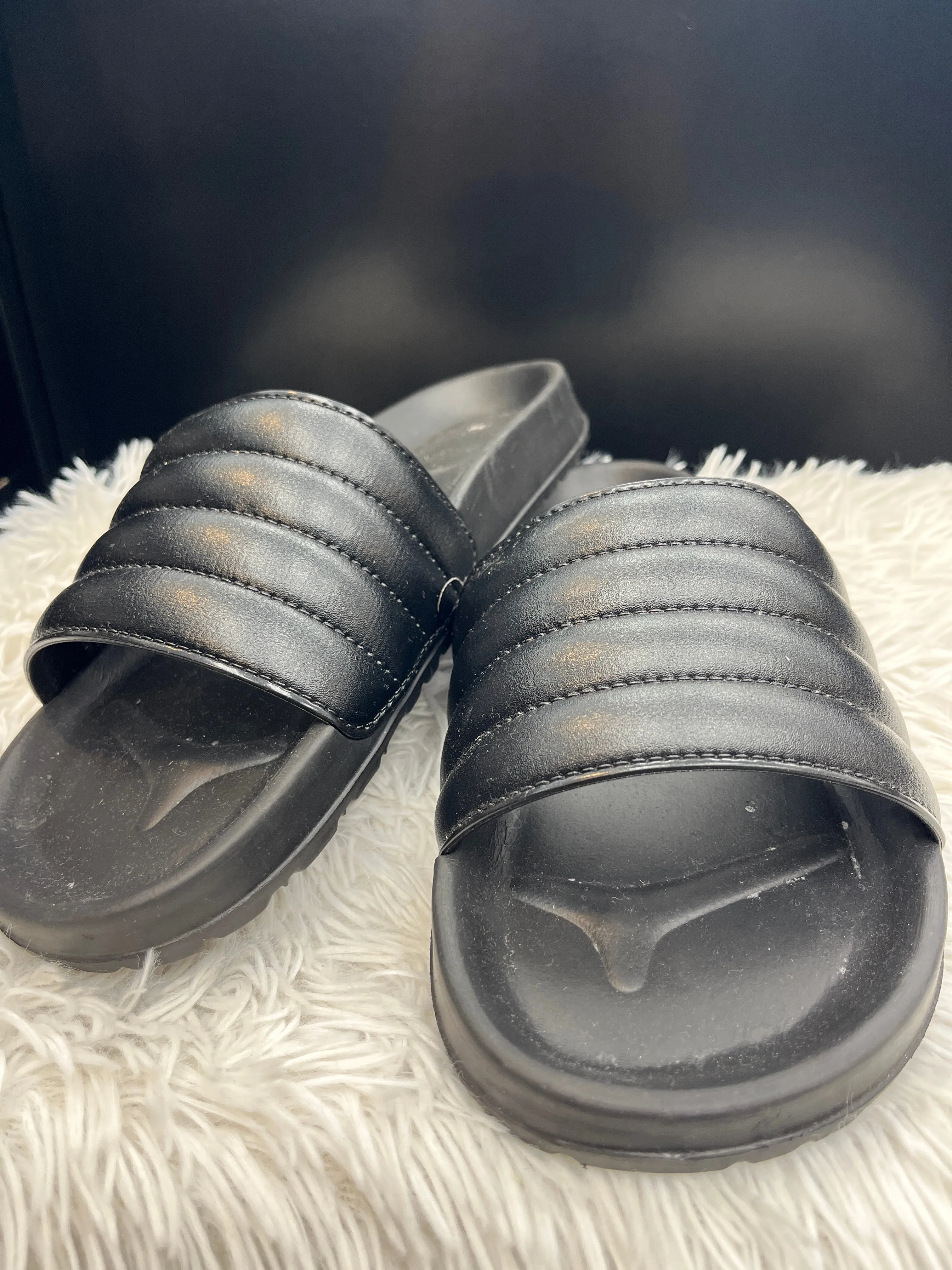 Black Sandals Flip Flops Clothes Mentor, Size 11