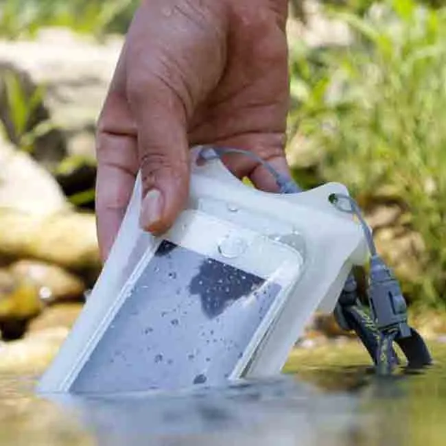 DiCAPac 5.1" Universal Waterproof Smartphone Case in Black