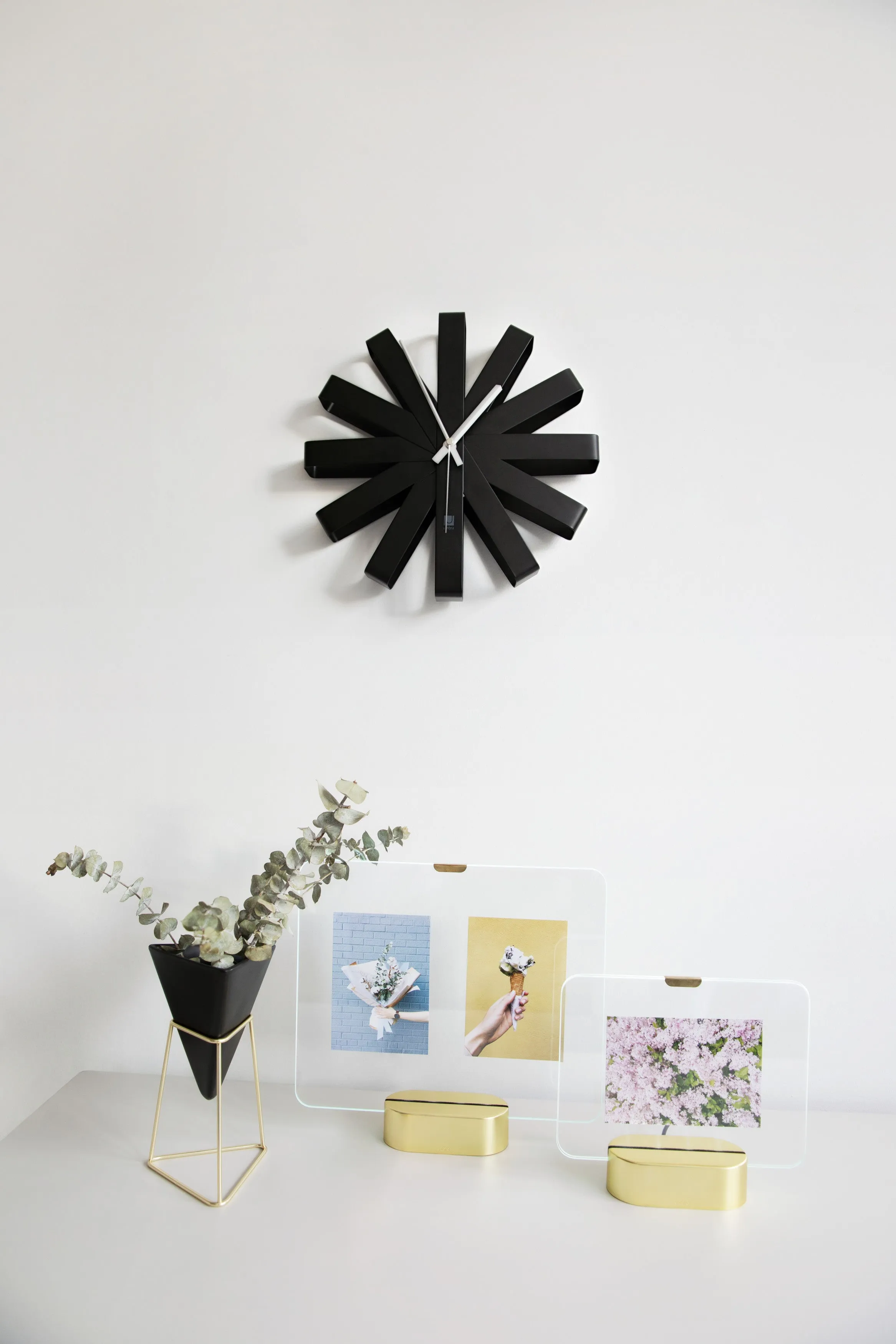 Ribbon Wall Clock